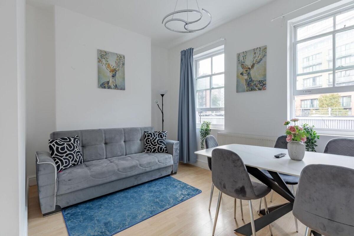 Charming & Spacious 3br 2br House In Paddington!