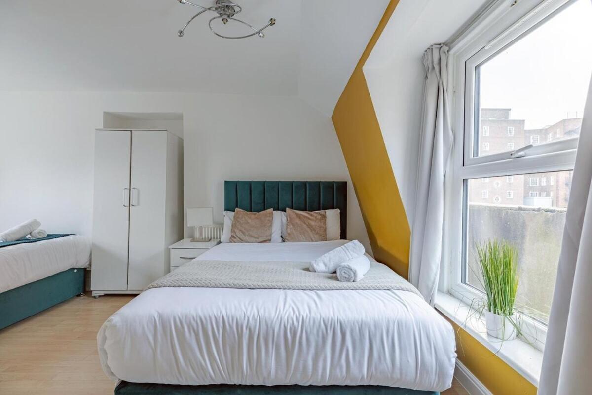 Charming & Spacious 3br 2br House In Paddington! *