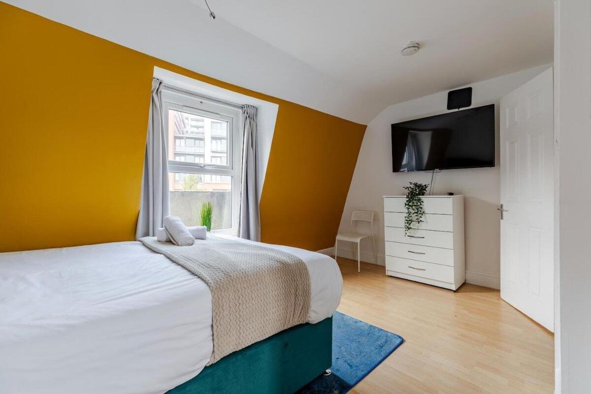 Charming & Spacious 3br 2br House In Paddington! Apartment